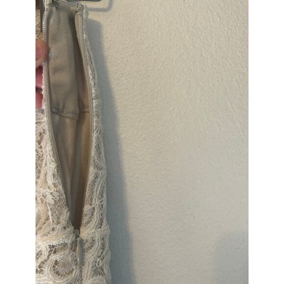 Express Size 4 High Wasted Off White Ivory Color Laced Lined Mini Skirt - Picture 8 of 11